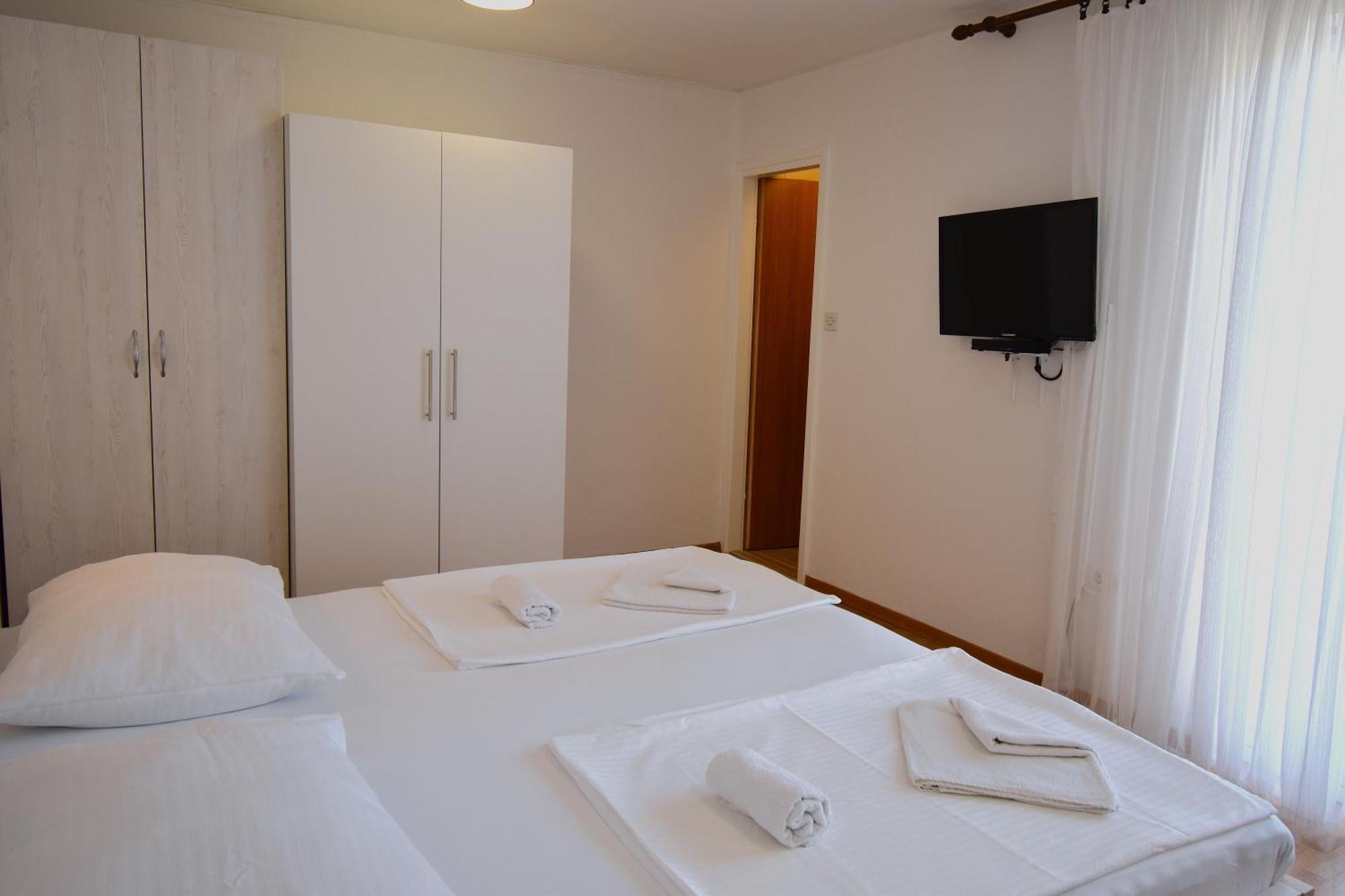 Guest House Sandra 라브 외부 사진
