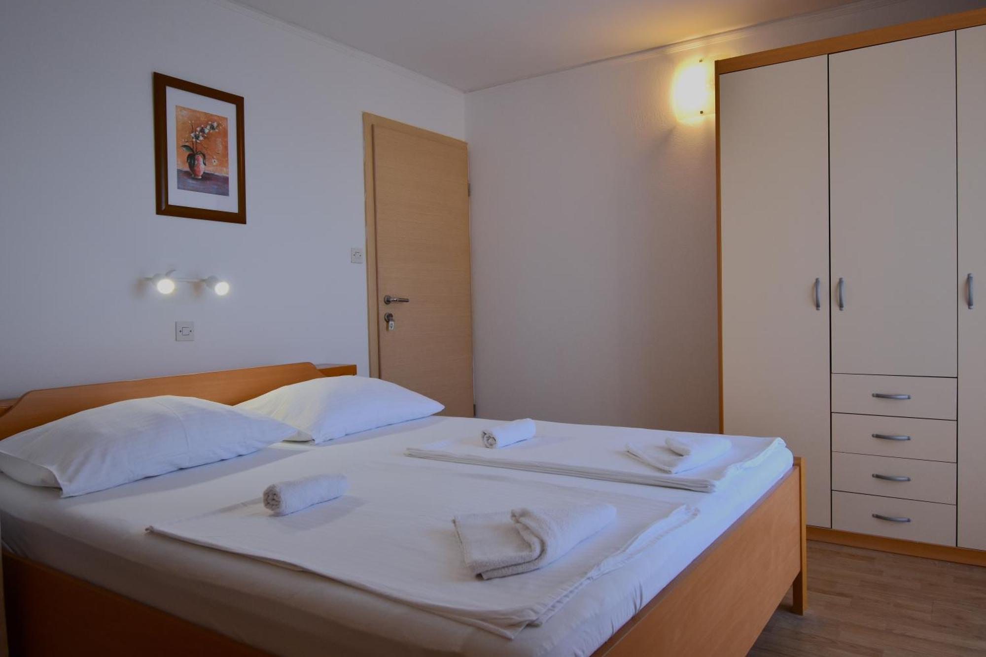 Guest House Sandra 라브 외부 사진