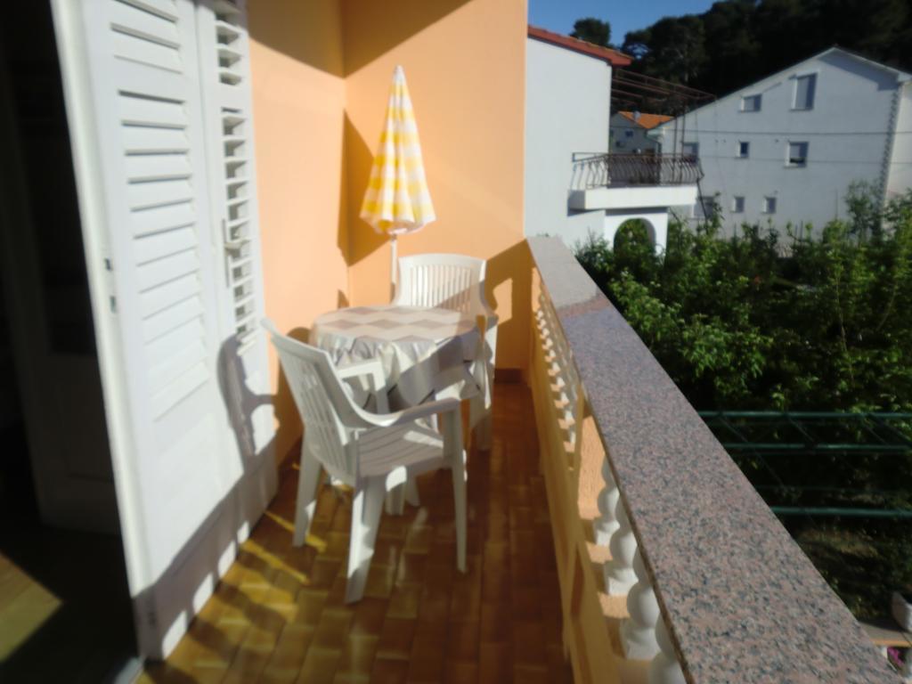 Guest House Sandra 라브 외부 사진