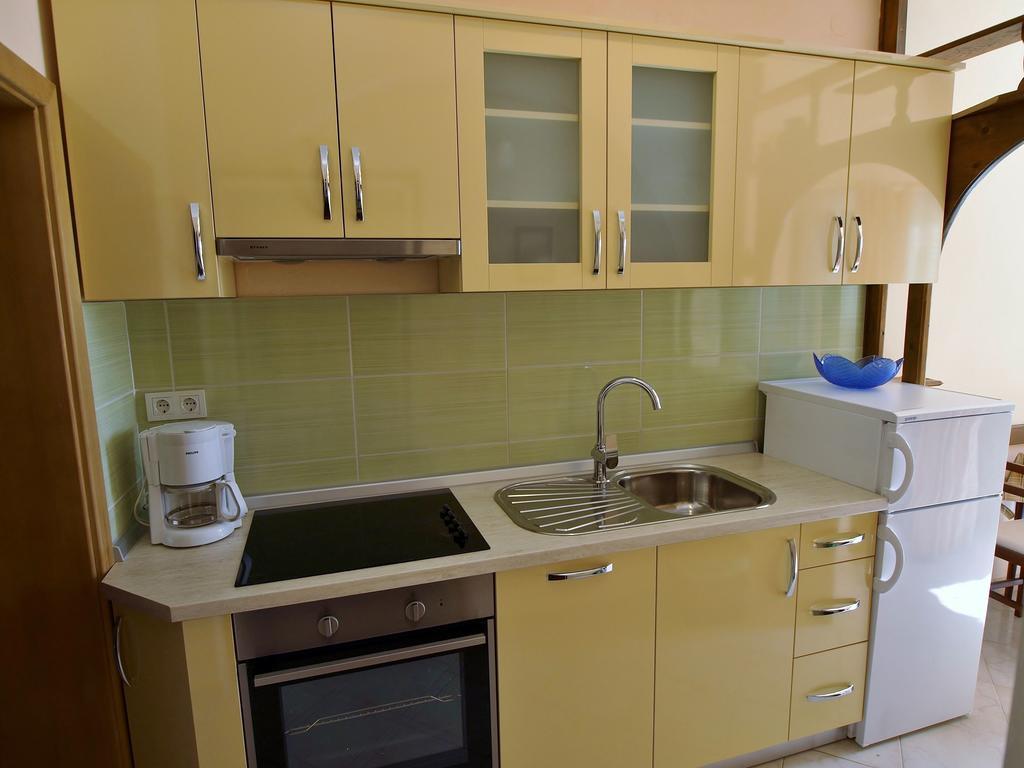 Guest House Sandra 라브 외부 사진