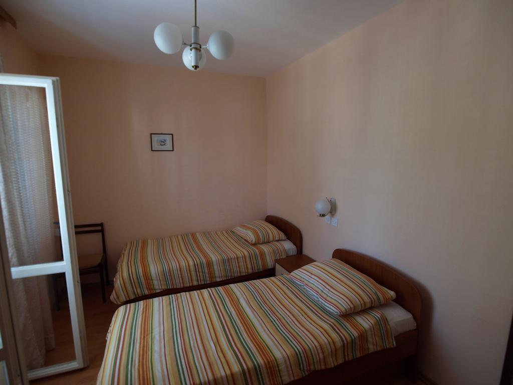 Guest House Sandra 라브 객실 사진