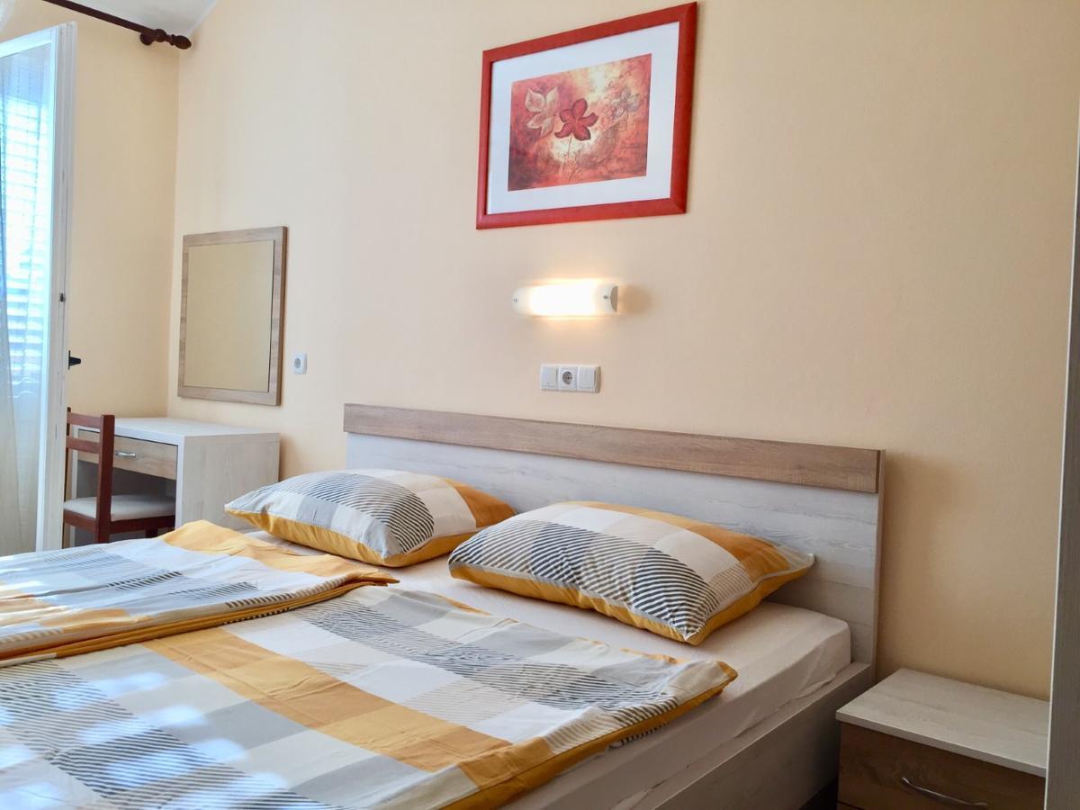 Guest House Sandra 라브 외부 사진